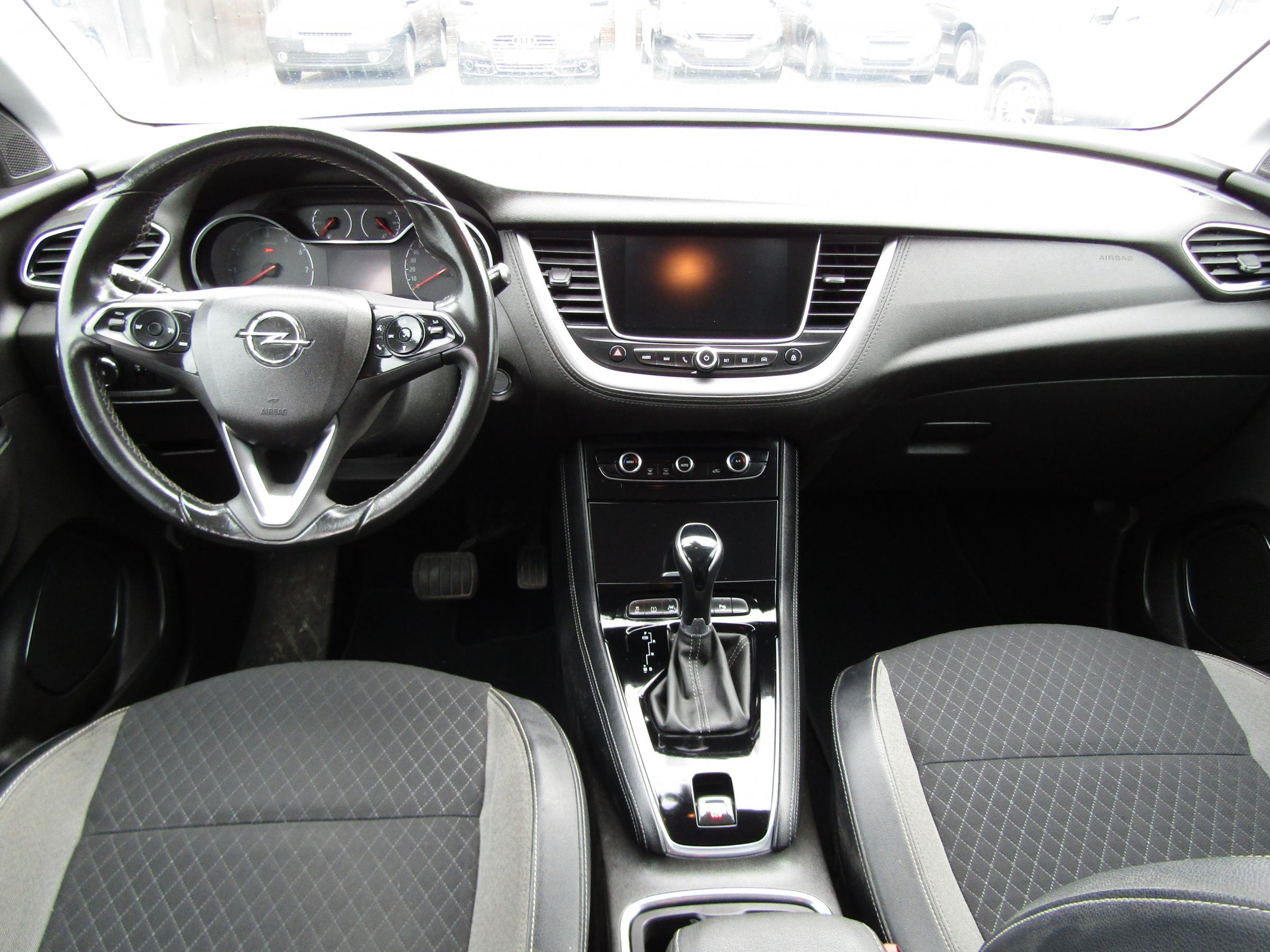 Vauxhall Grandland X, 2018 - pohled č. 9