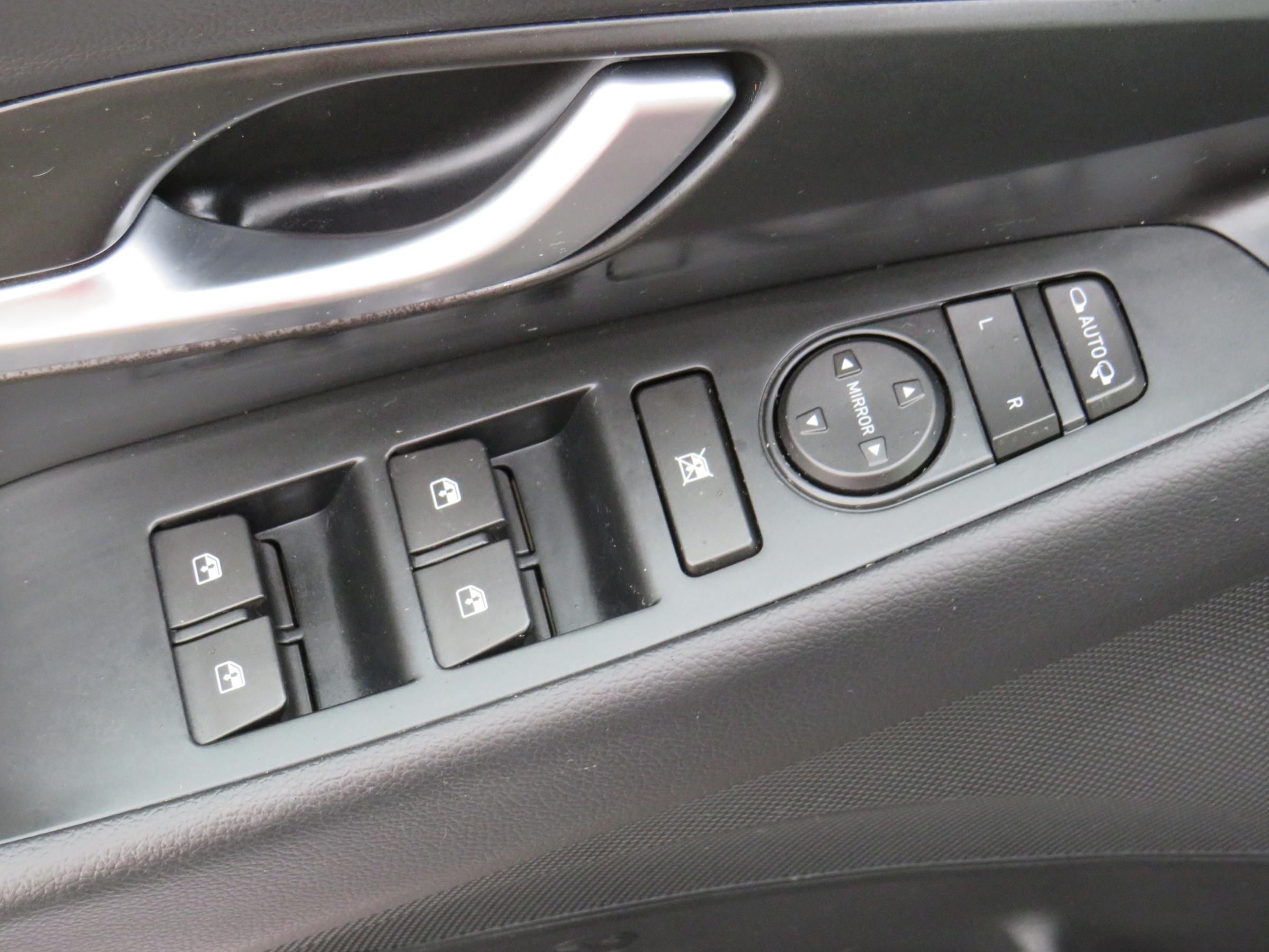 Hyundai i30, 2023 - pohled č. 11