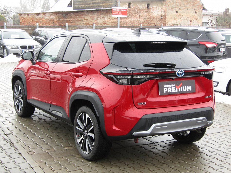 Toyota Yaris 1.5e-CVT  Cross