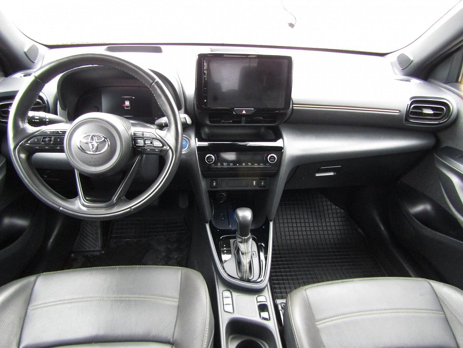 Toyota Yaris 1.5e-CVT  Cross