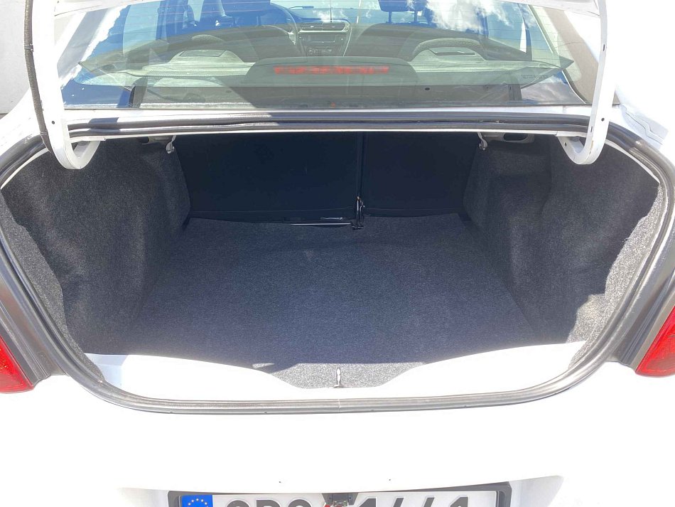 Peugeot 301 1.2PT 
