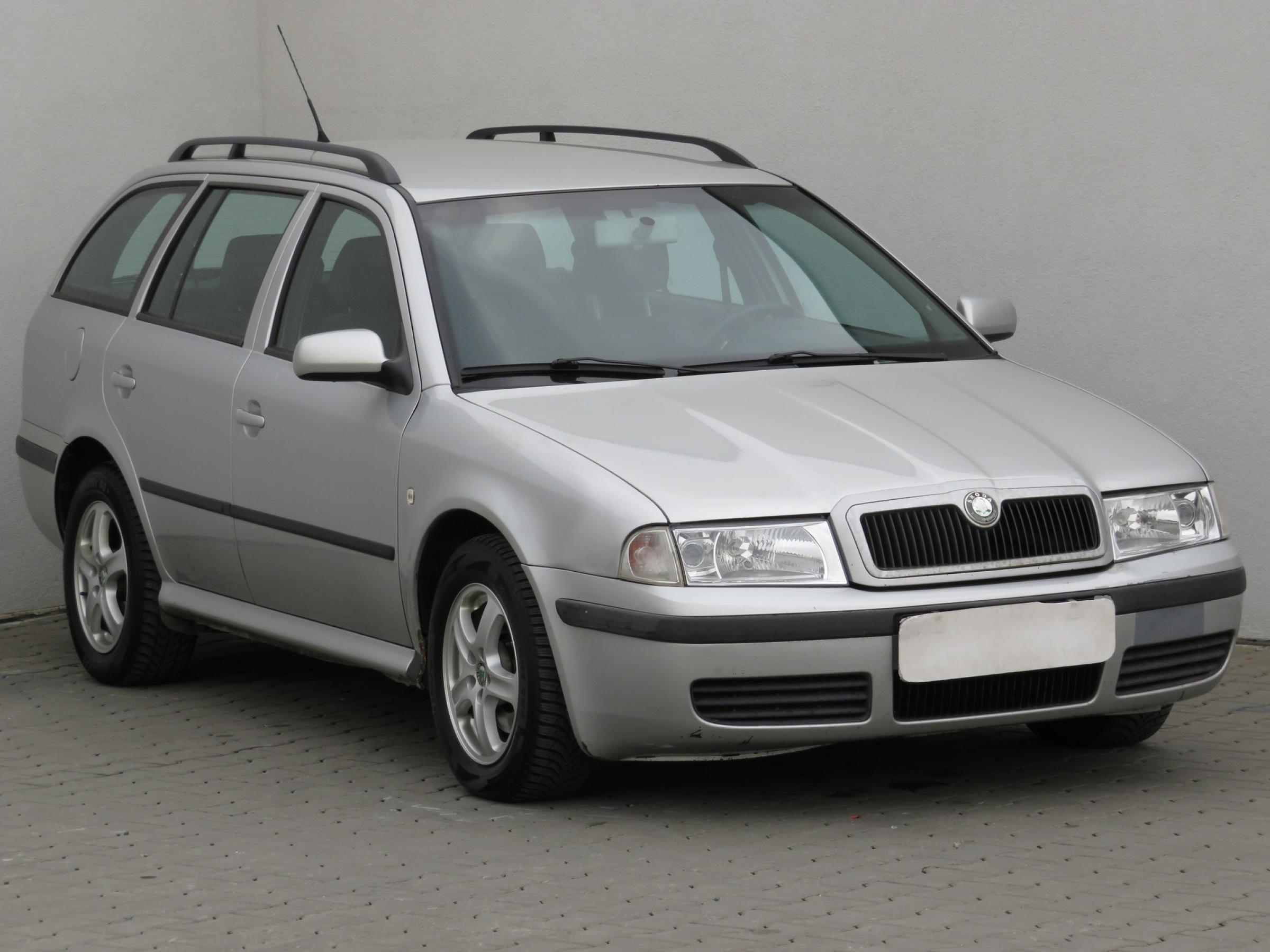Škoda Octavia, 2001 - celkový pohled