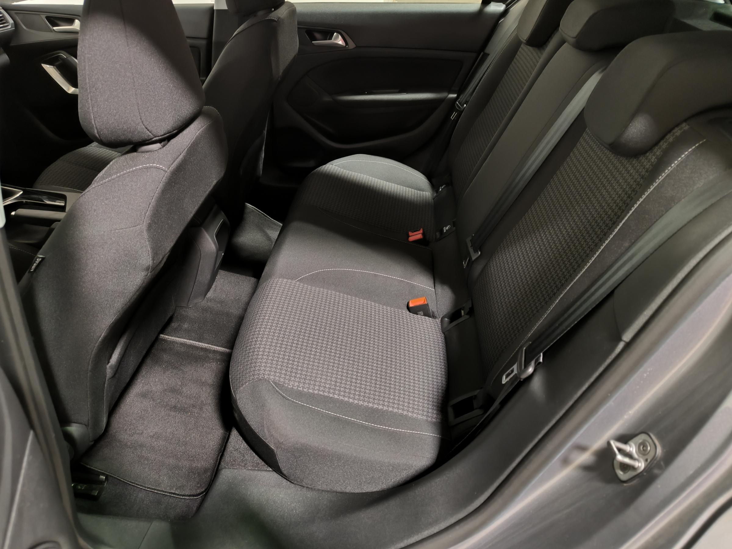 Peugeot 308, 2020 - pohled č. 10