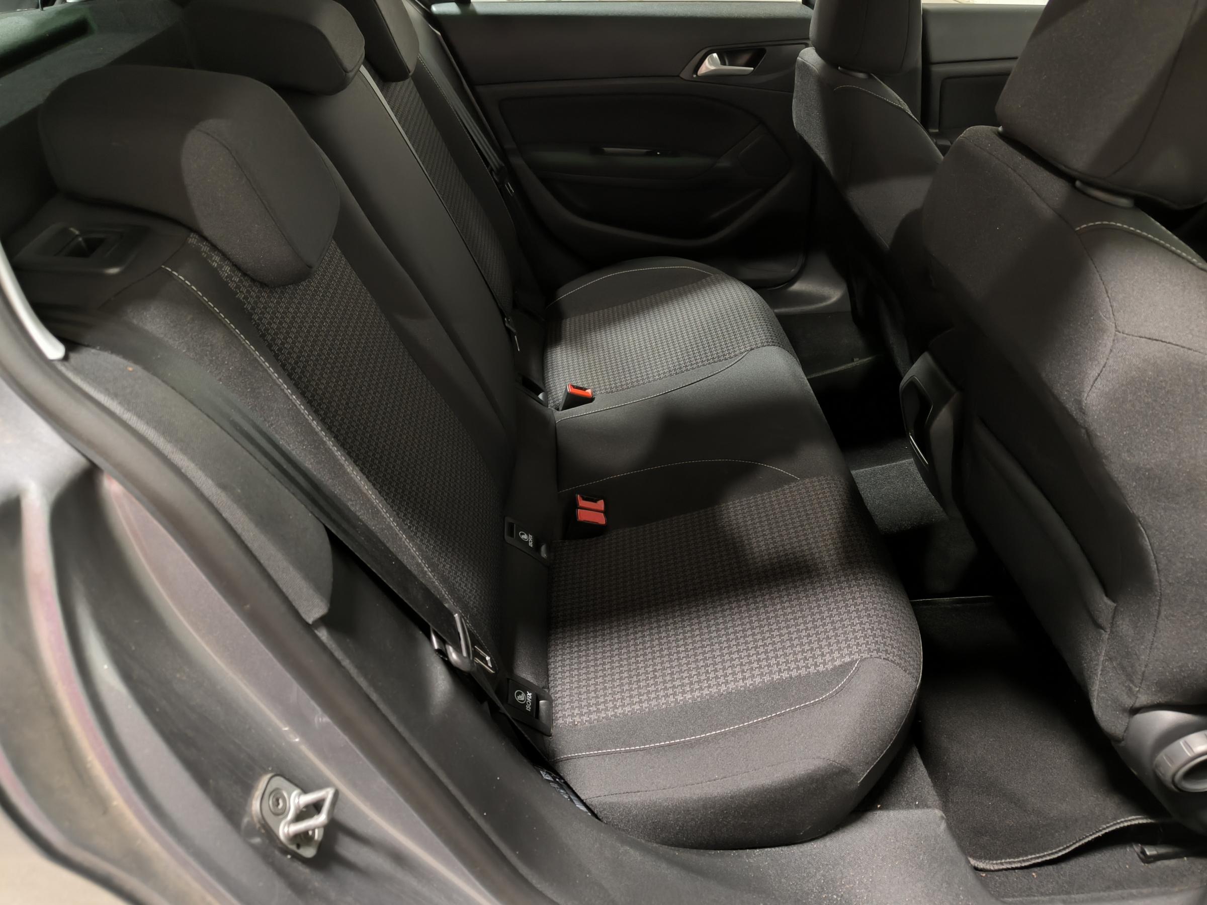 Peugeot 308, 2020 - pohled č. 11