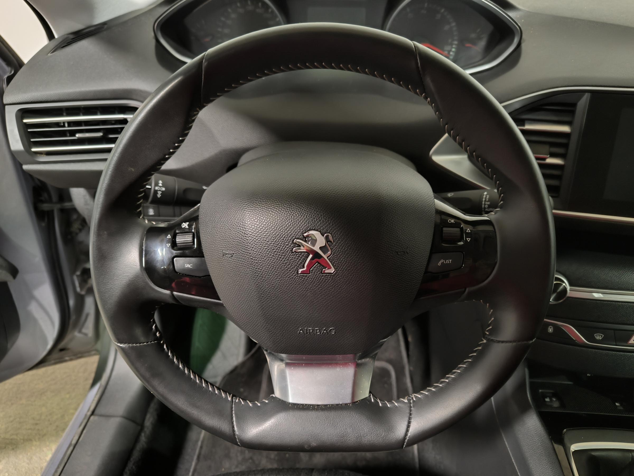 Peugeot 308, 2020 - pohled č. 18