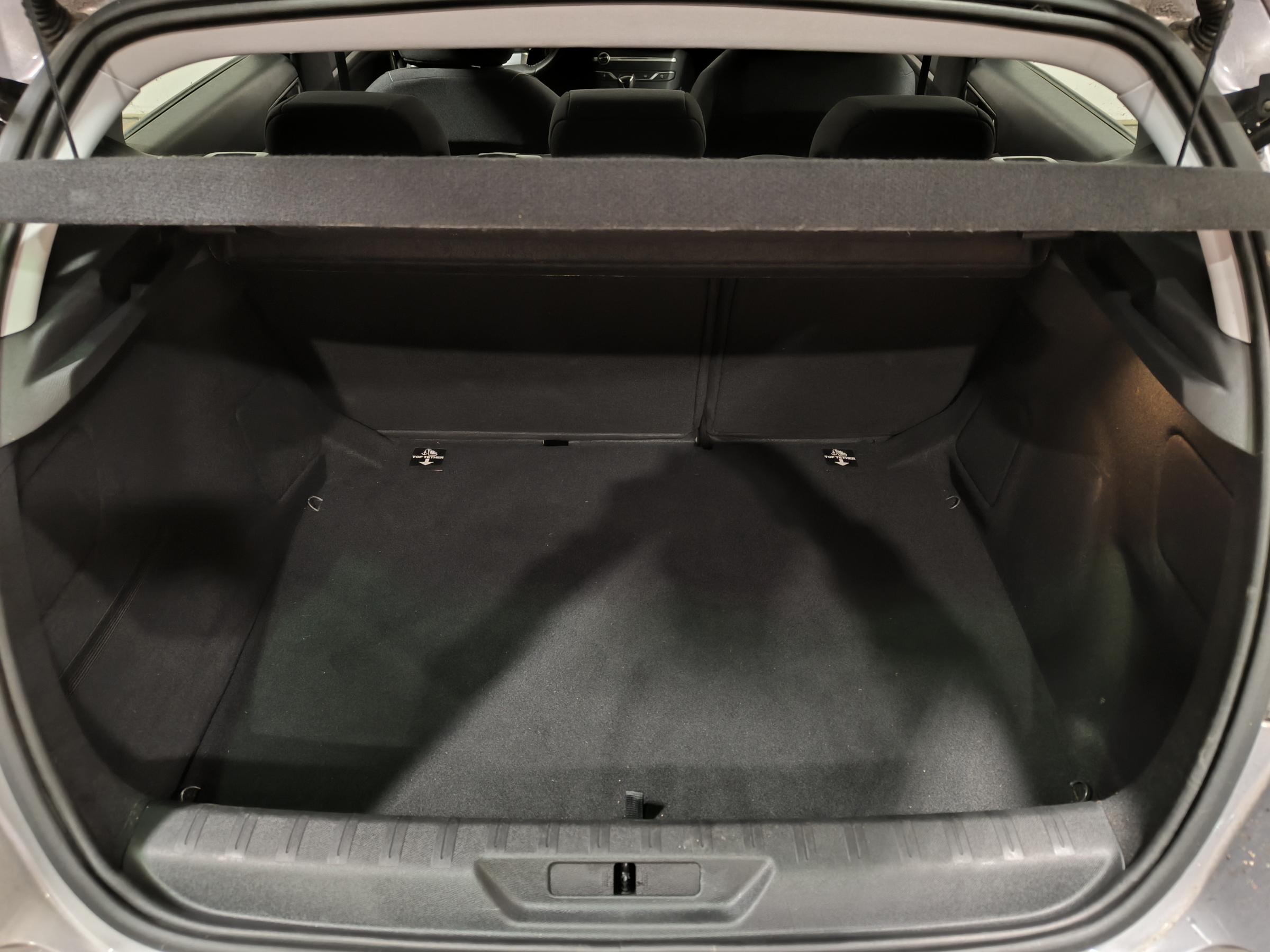 Peugeot 308, 2020 - pohled č. 7