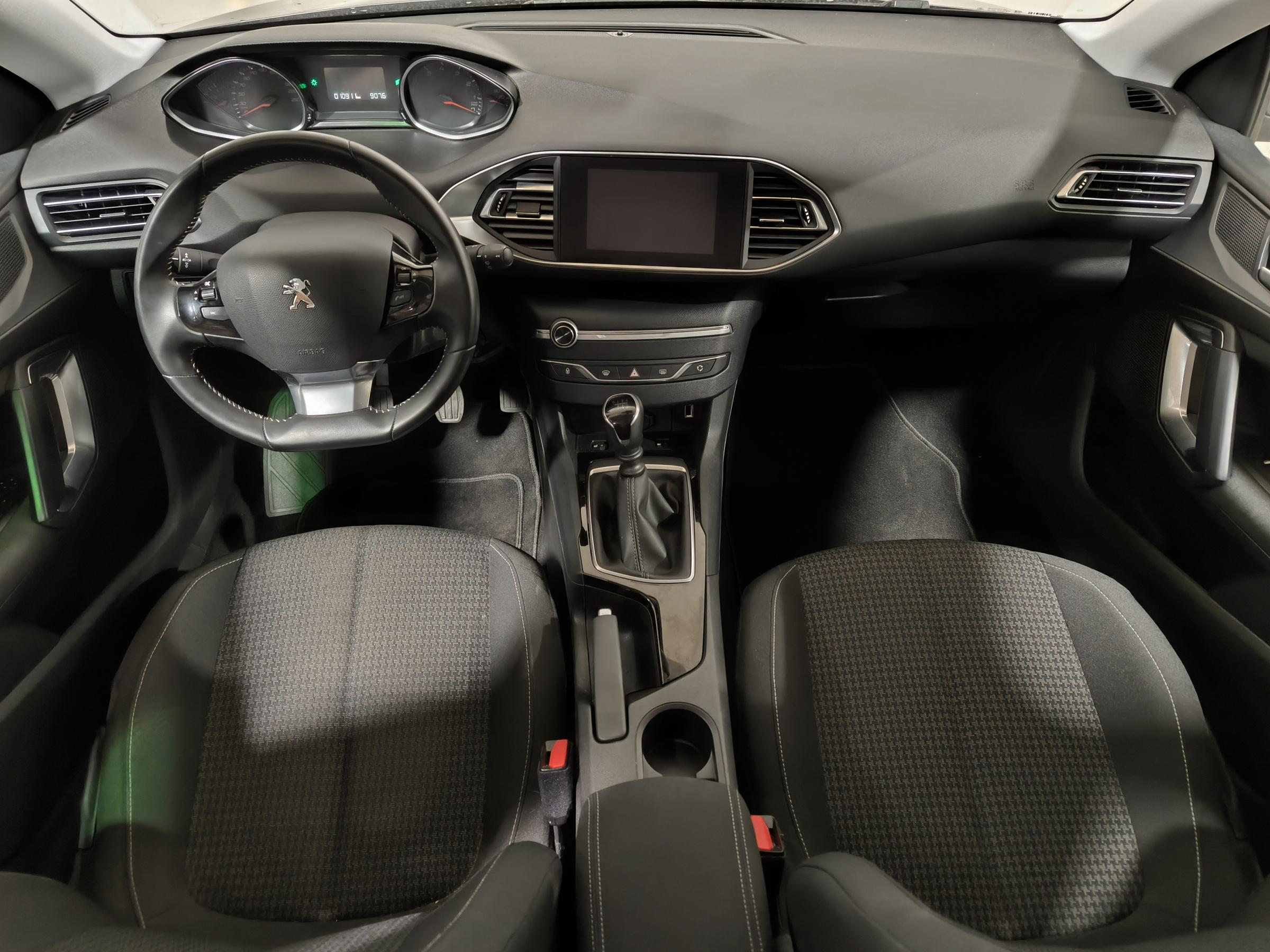 Peugeot 308, 2020 - pohled č. 8