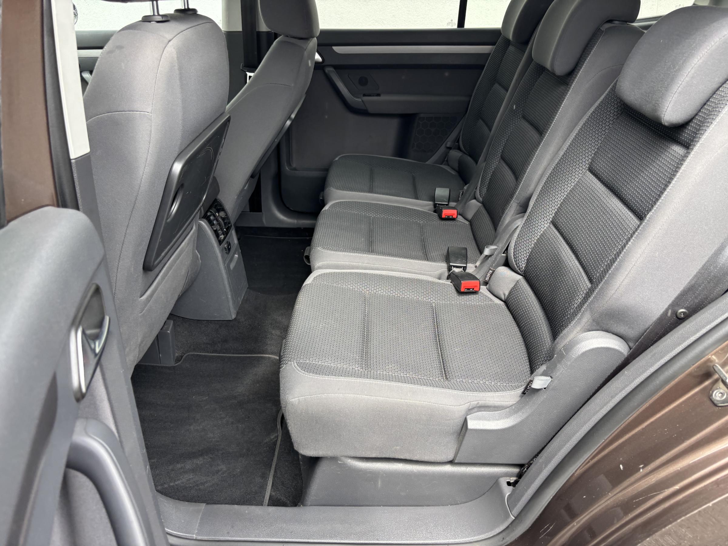 Volkswagen Touran, 2011 - pohled č. 12