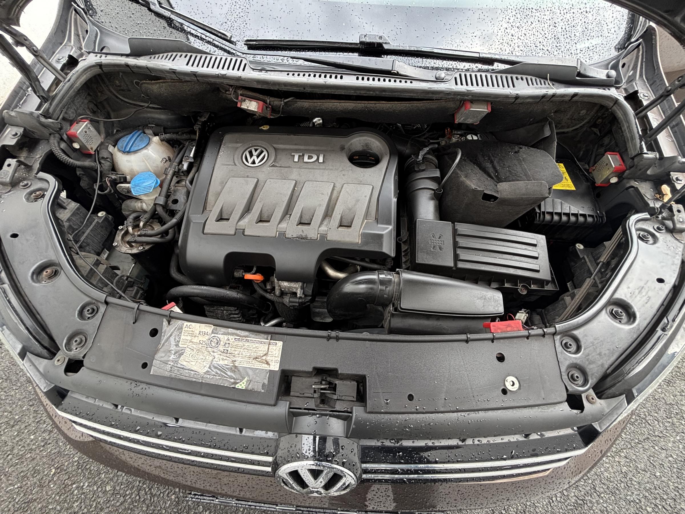 Volkswagen Touran, 2011 - pohled č. 7