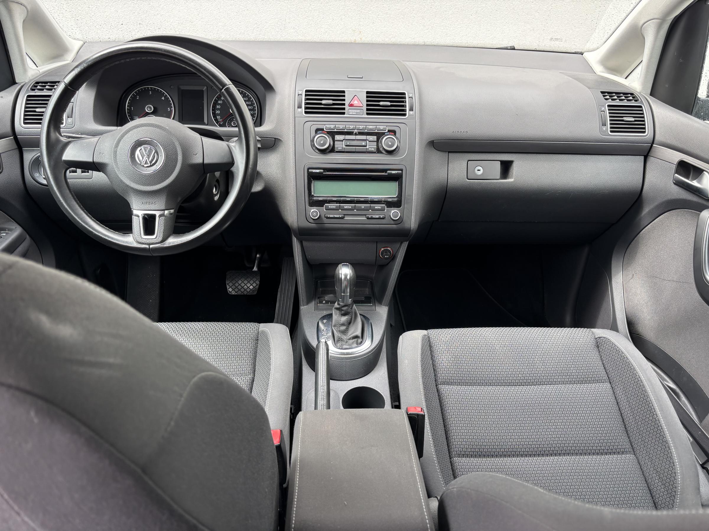 Volkswagen Touran, 2011 - pohled č. 9