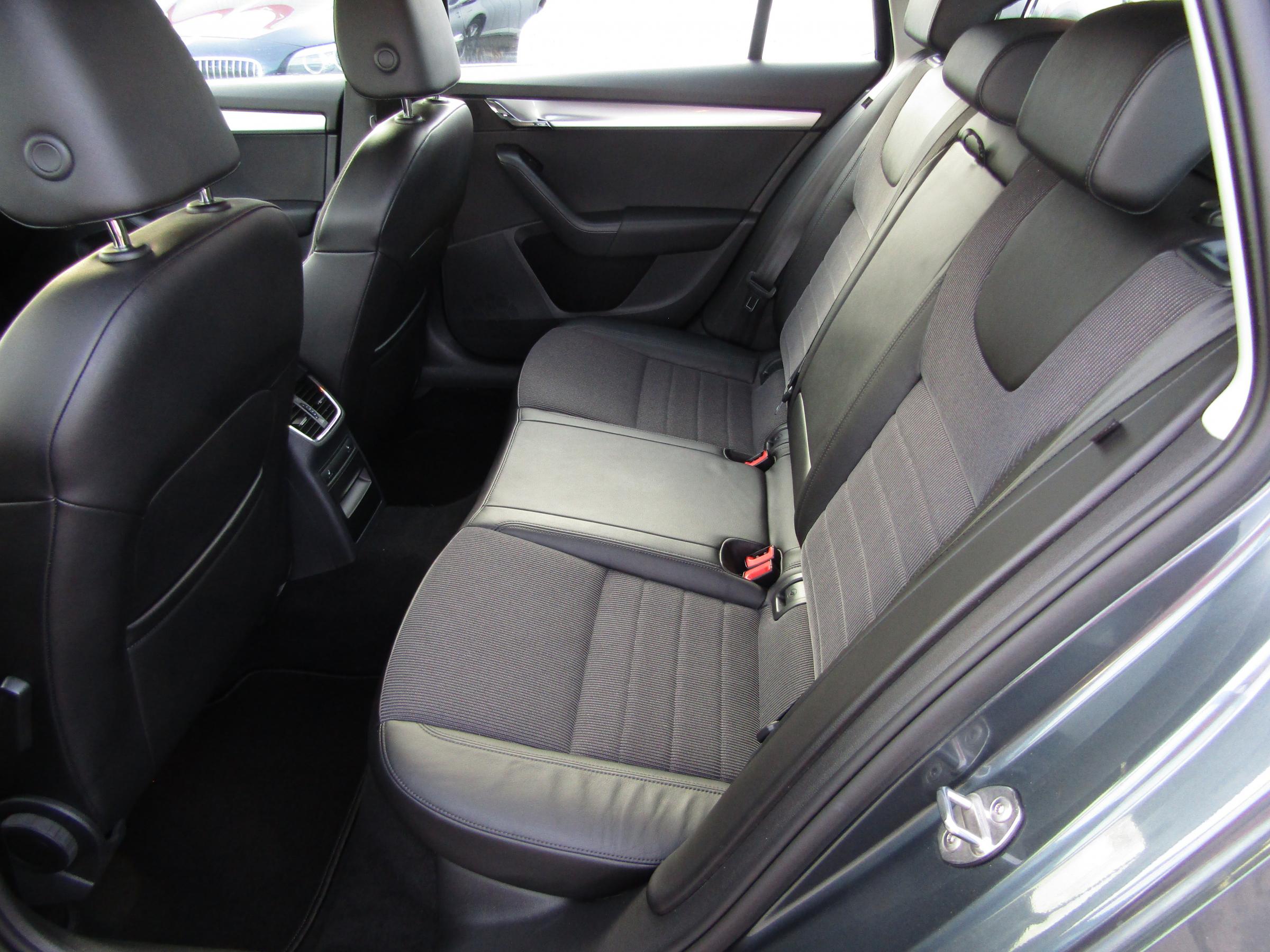 Škoda Octavia III, 2015 - pohled č. 10