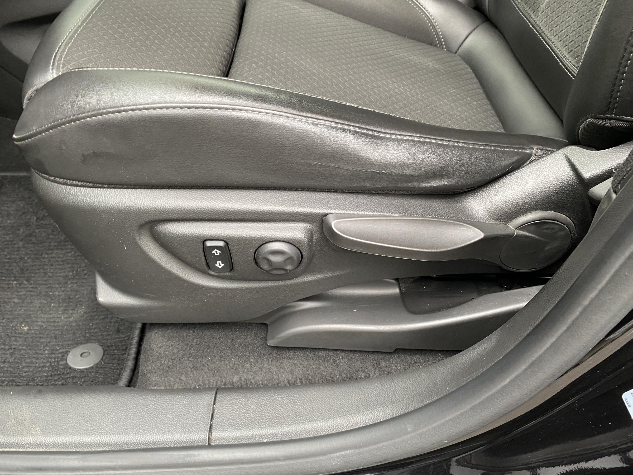 Opel Mokka, 2017 - pohled č. 14