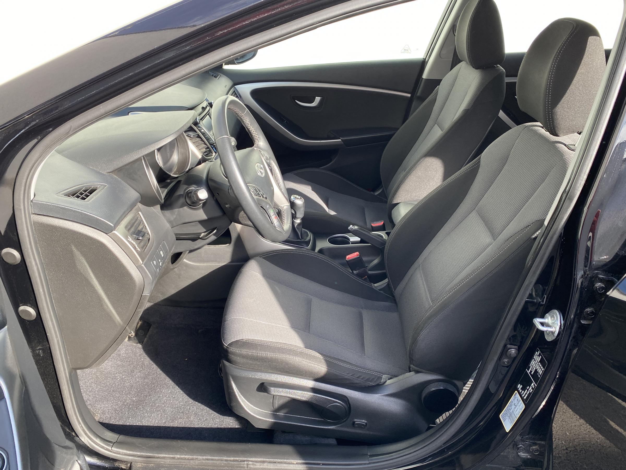 Hyundai i30, 2016 - pohled č. 9