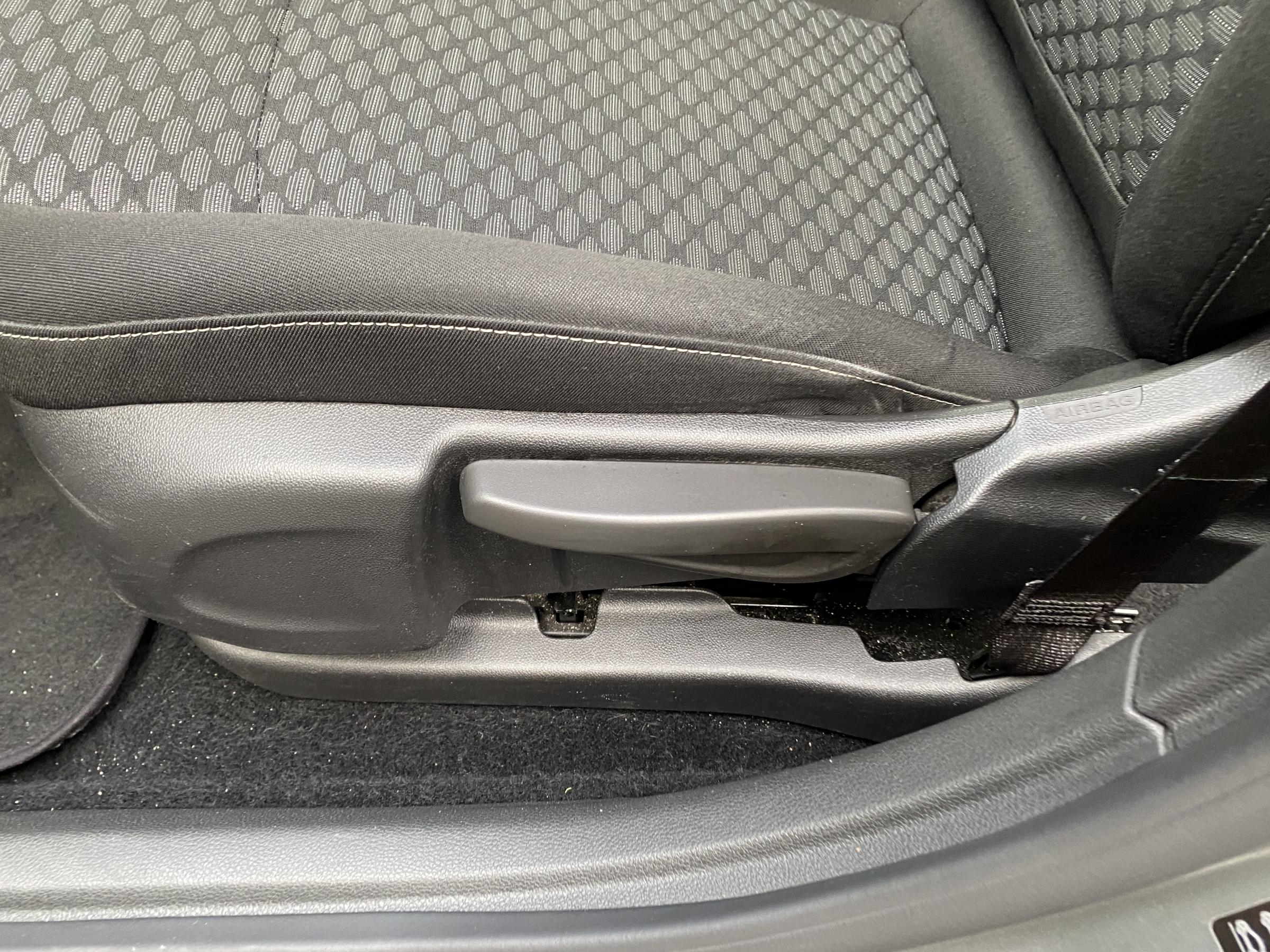 Opel Astra, 2018 - pohled č. 14