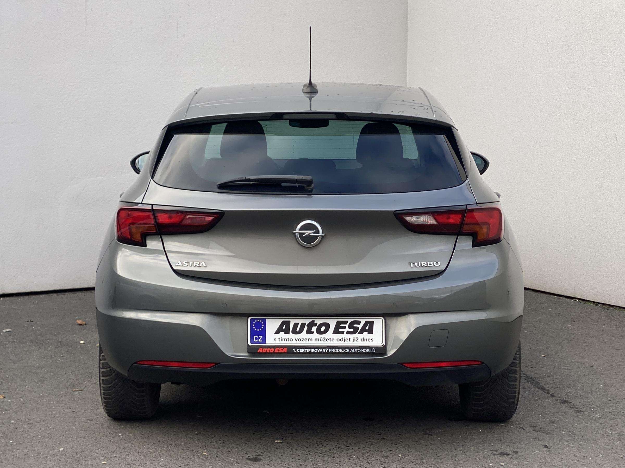 Opel Astra, 2018 - pohled č. 5