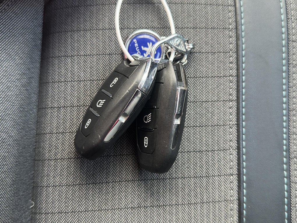 Peugeot 2008 1.2PT Allure