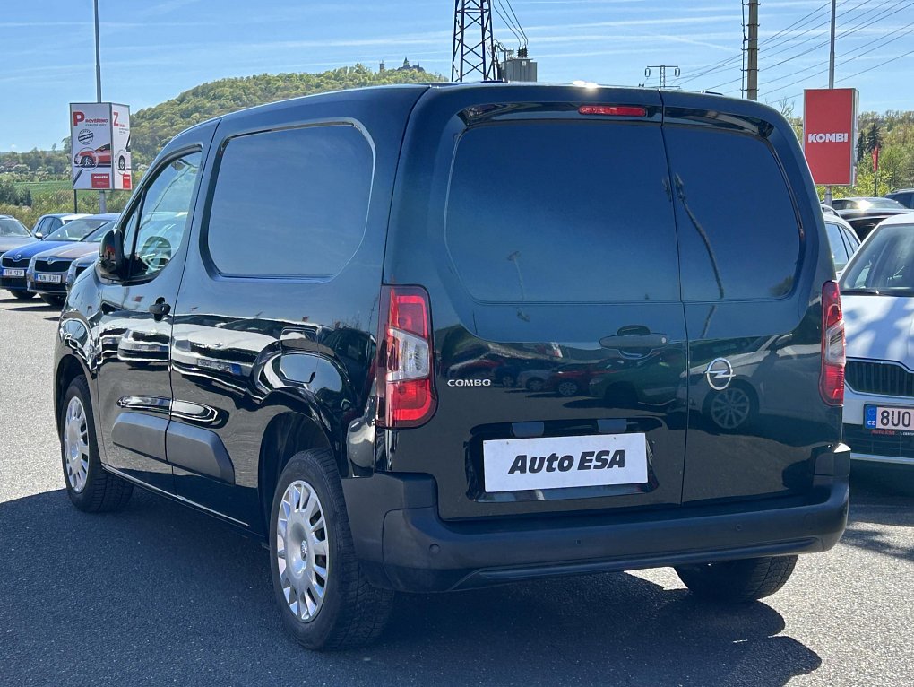 Opel Combo 1.2T 