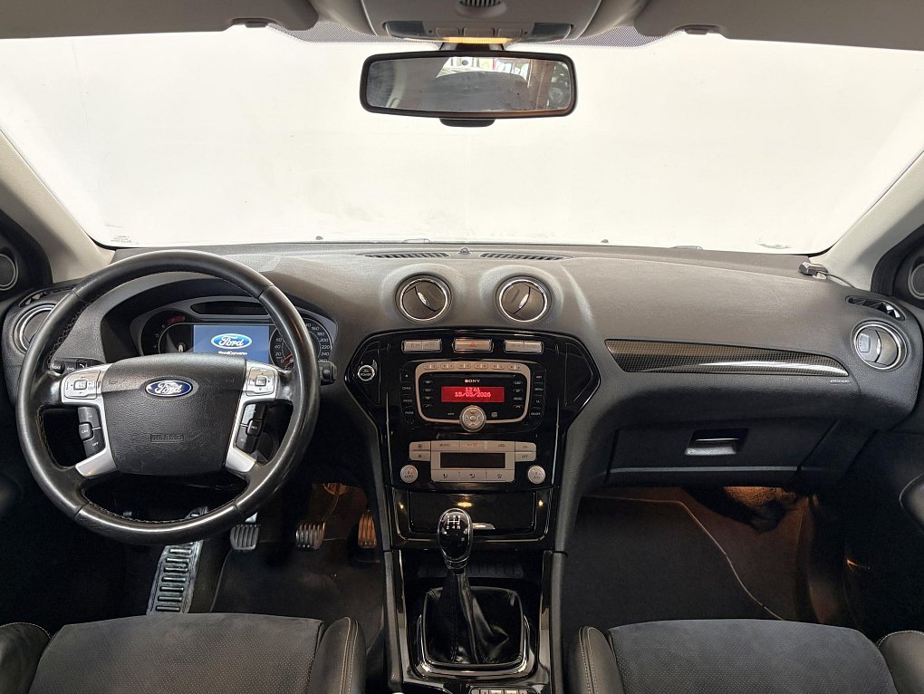 Ford Mondeo 2.0 i Titanium