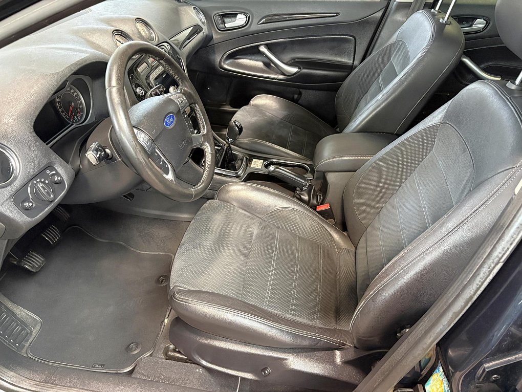 Ford Mondeo 2.0 i Titanium