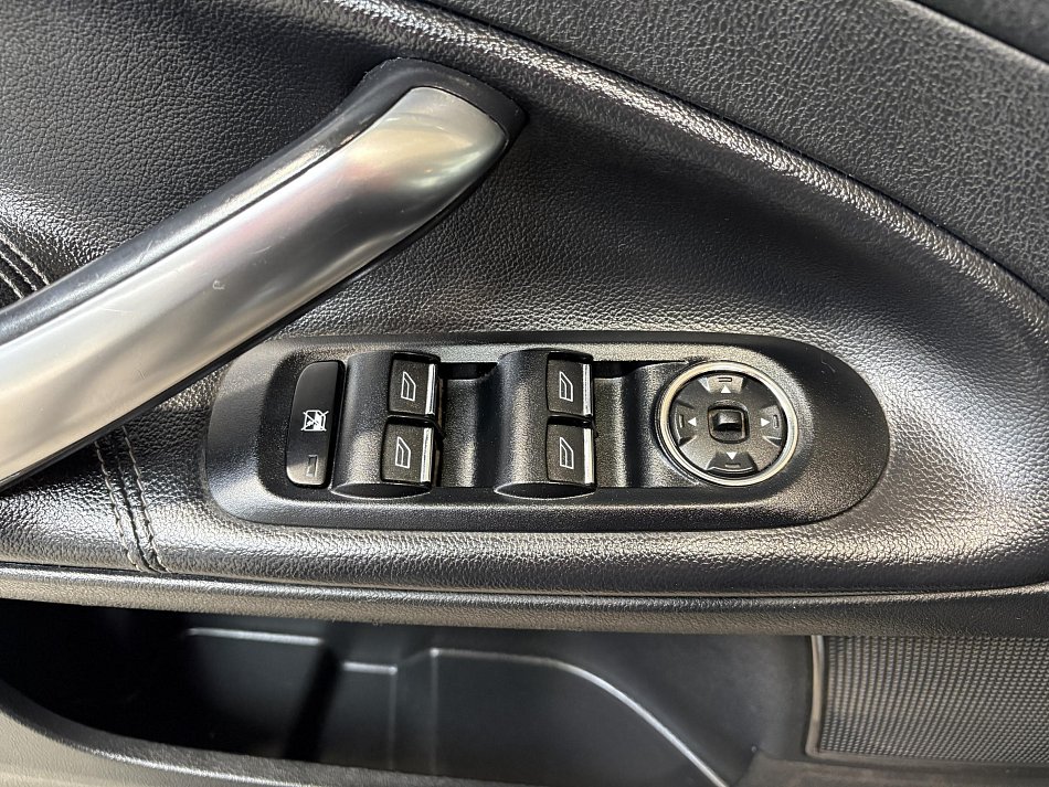 Ford Mondeo 2.0 i Titanium