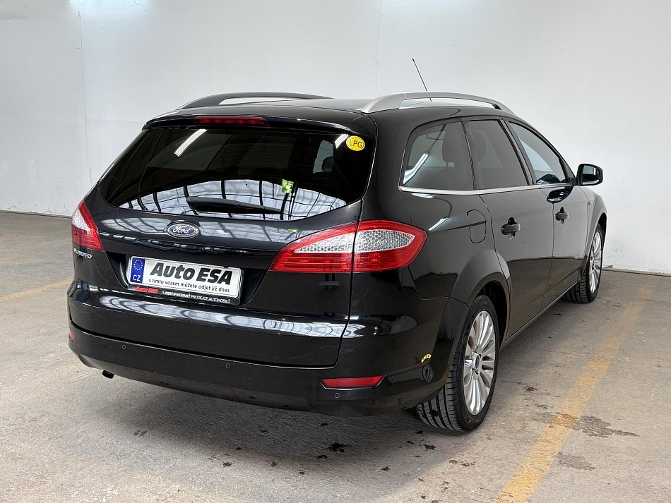 Ford Mondeo 2.0 i Titanium