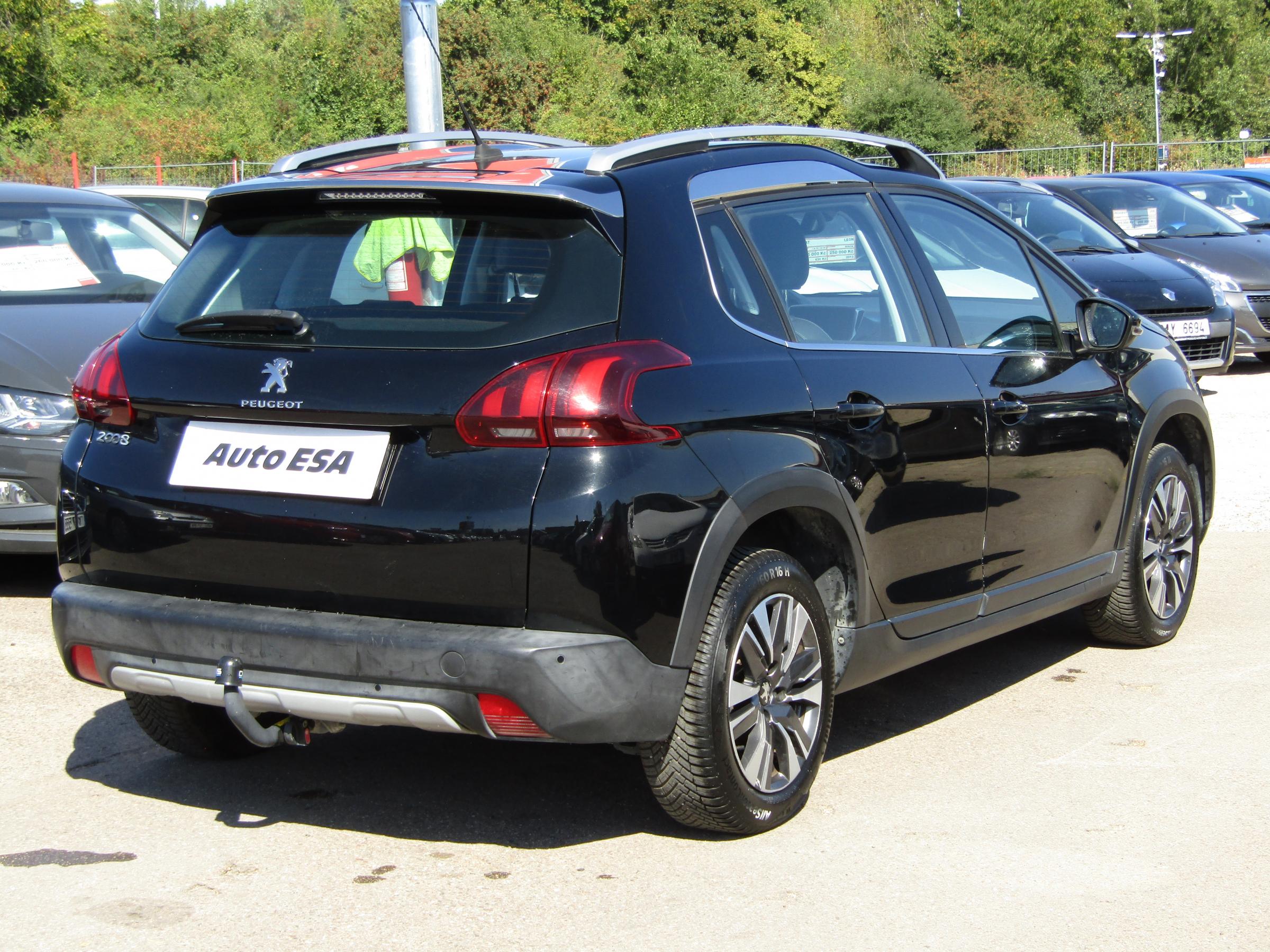 Peugeot 2008, 2017 - pohled č. 4