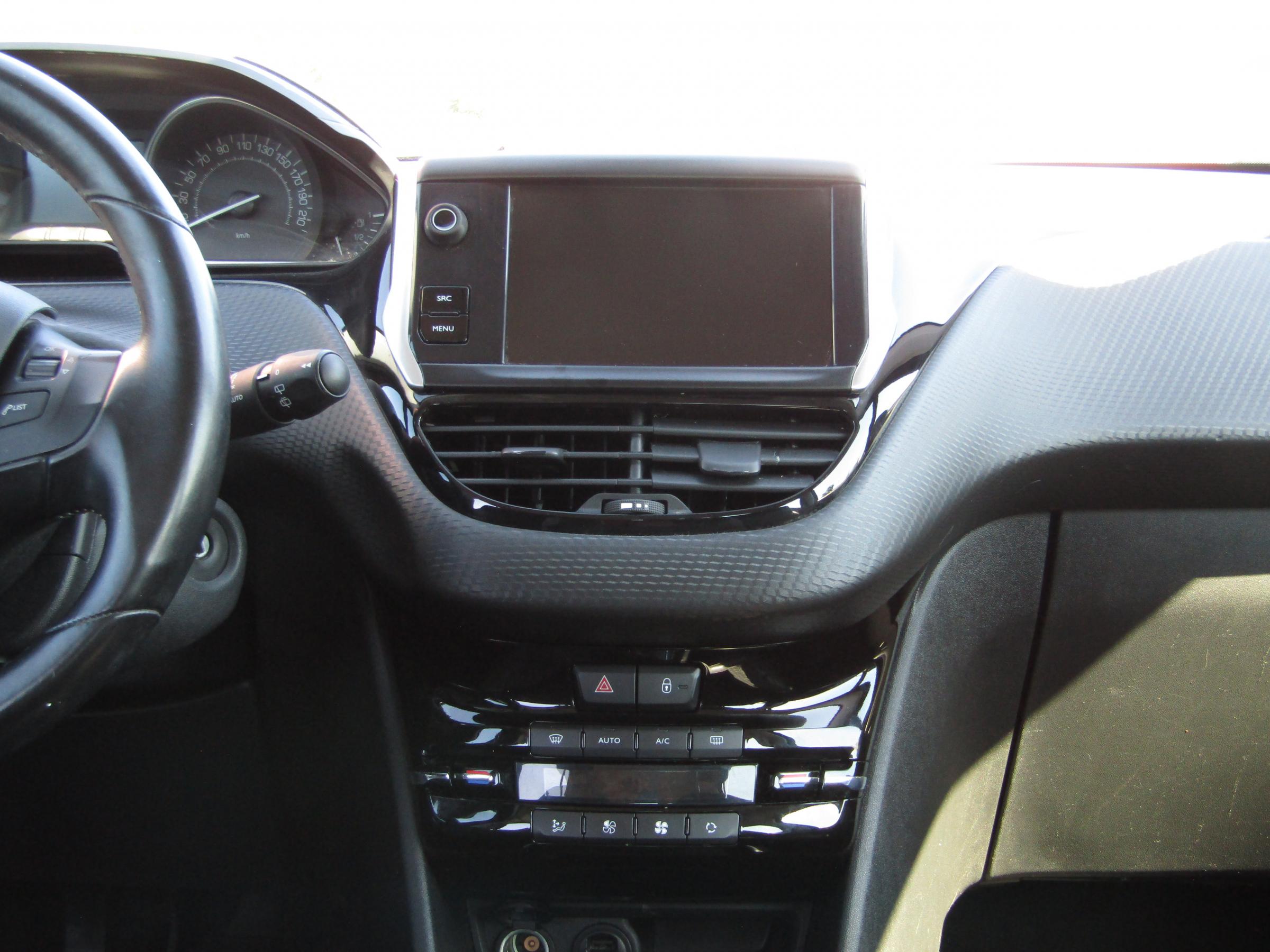 Peugeot 2008, 2017 - pohled č. 9