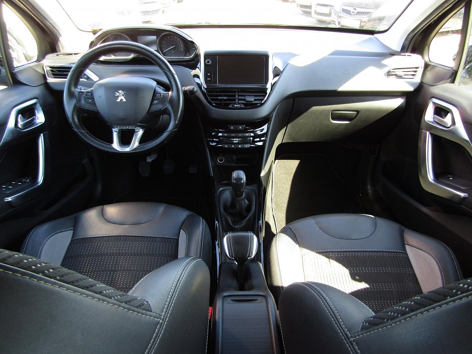 Peugeot 2008 1.2PT Allure