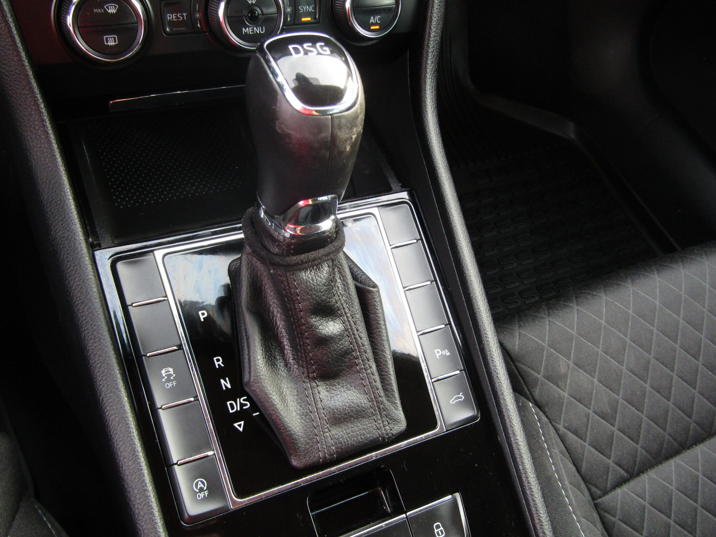 Škoda Superb III, 2016 - pohled č. 20