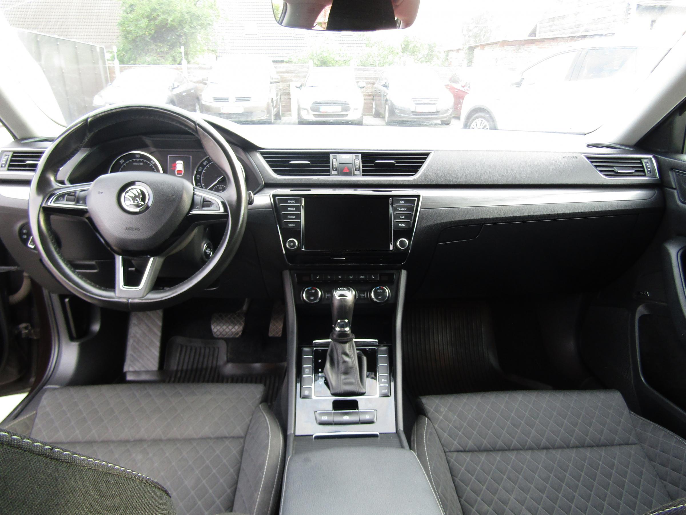 Škoda Superb III, 2016 - pohled č. 8