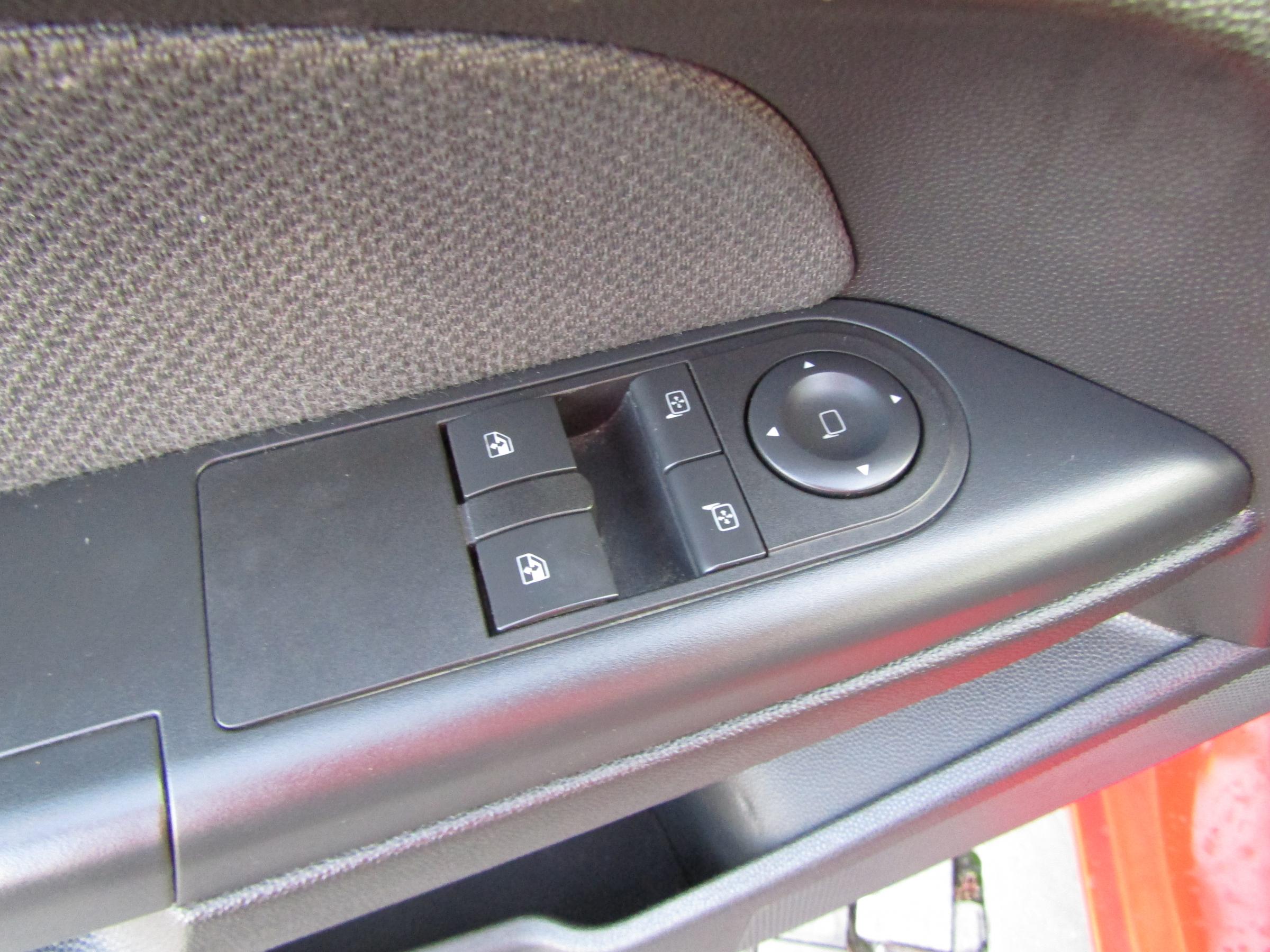 Opel Astra, 2005 - pohled č. 12