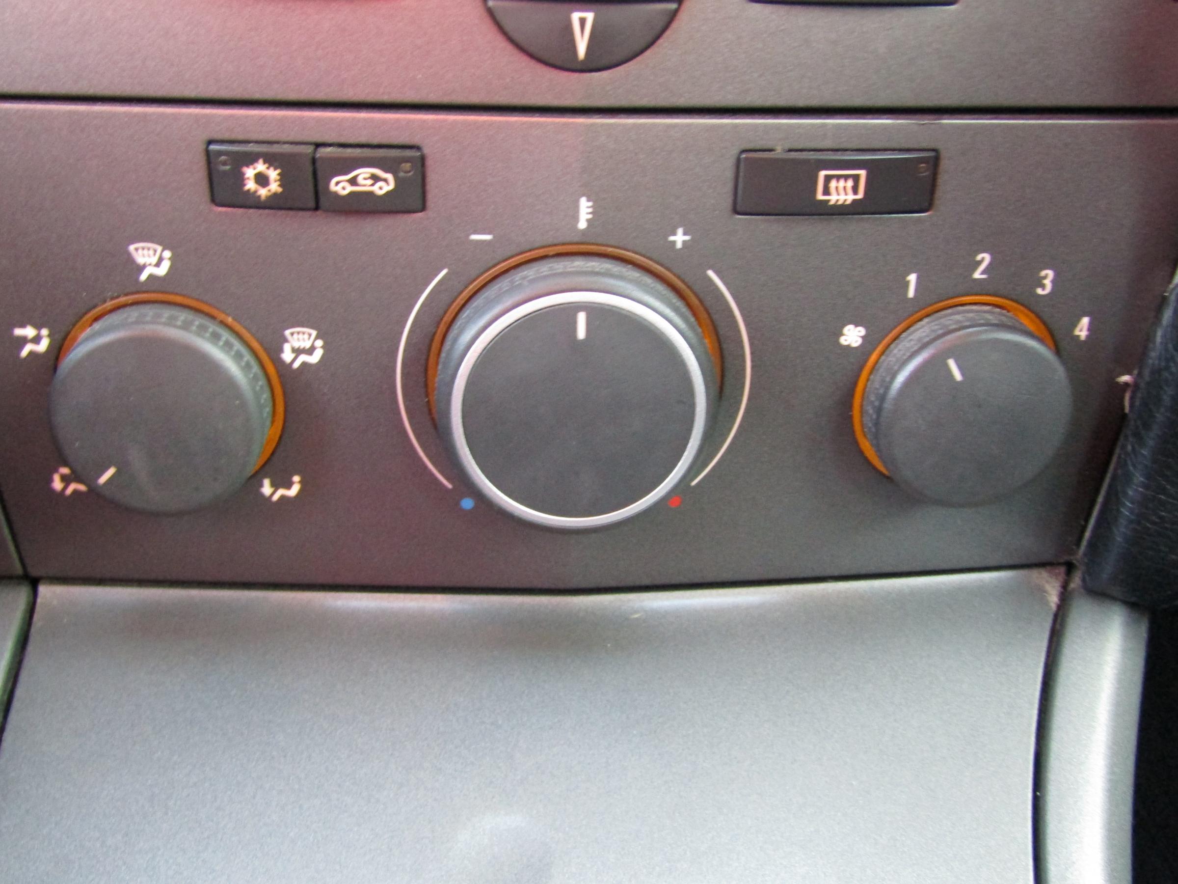 Opel Astra, 2005 - pohled č. 14