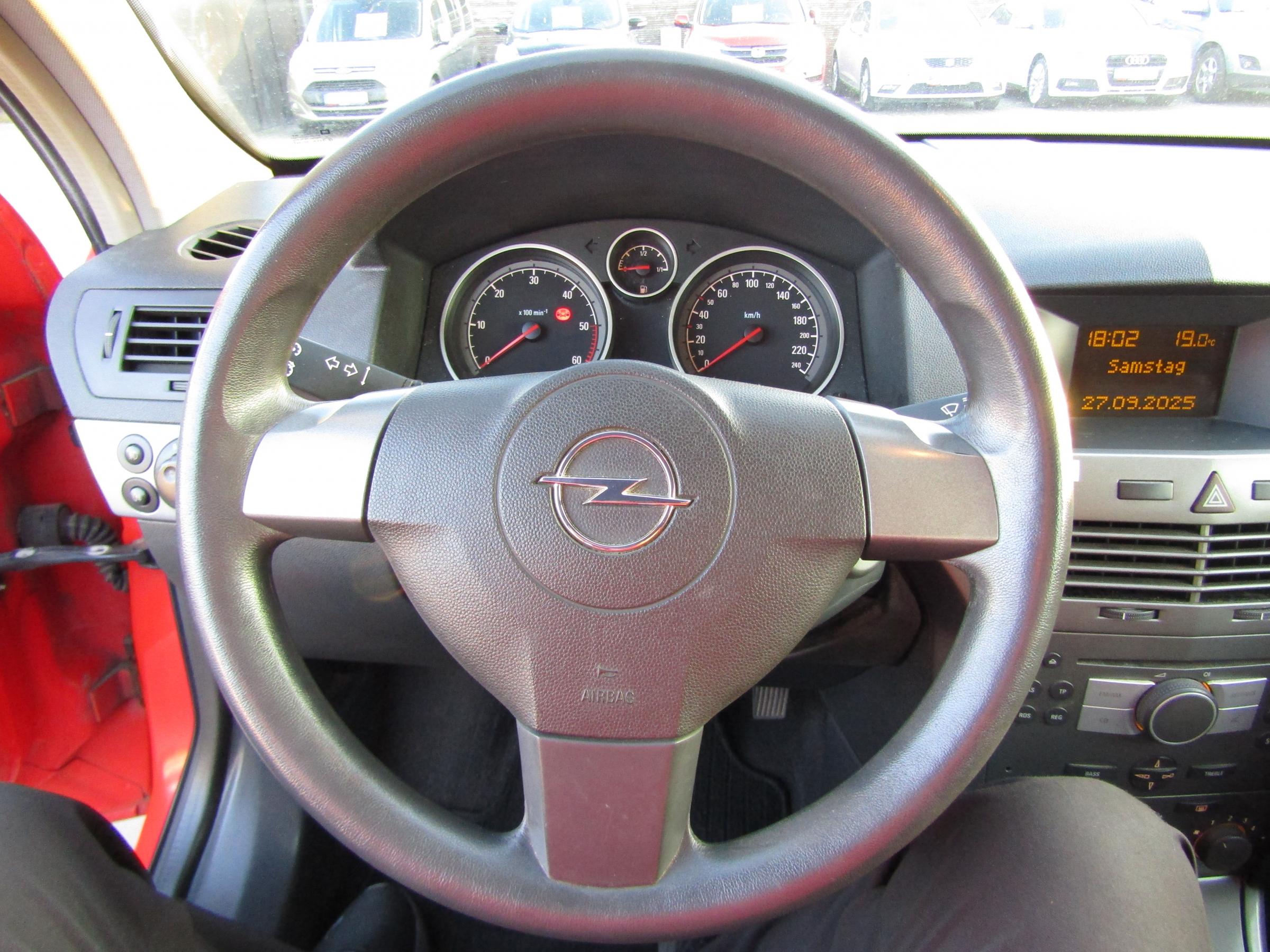 Opel Astra, 2005 - pohled č. 17