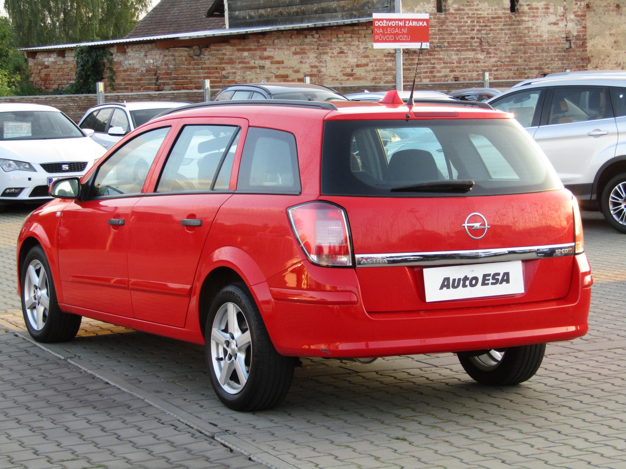 Opel Astra, 2005 - pohled č. 6