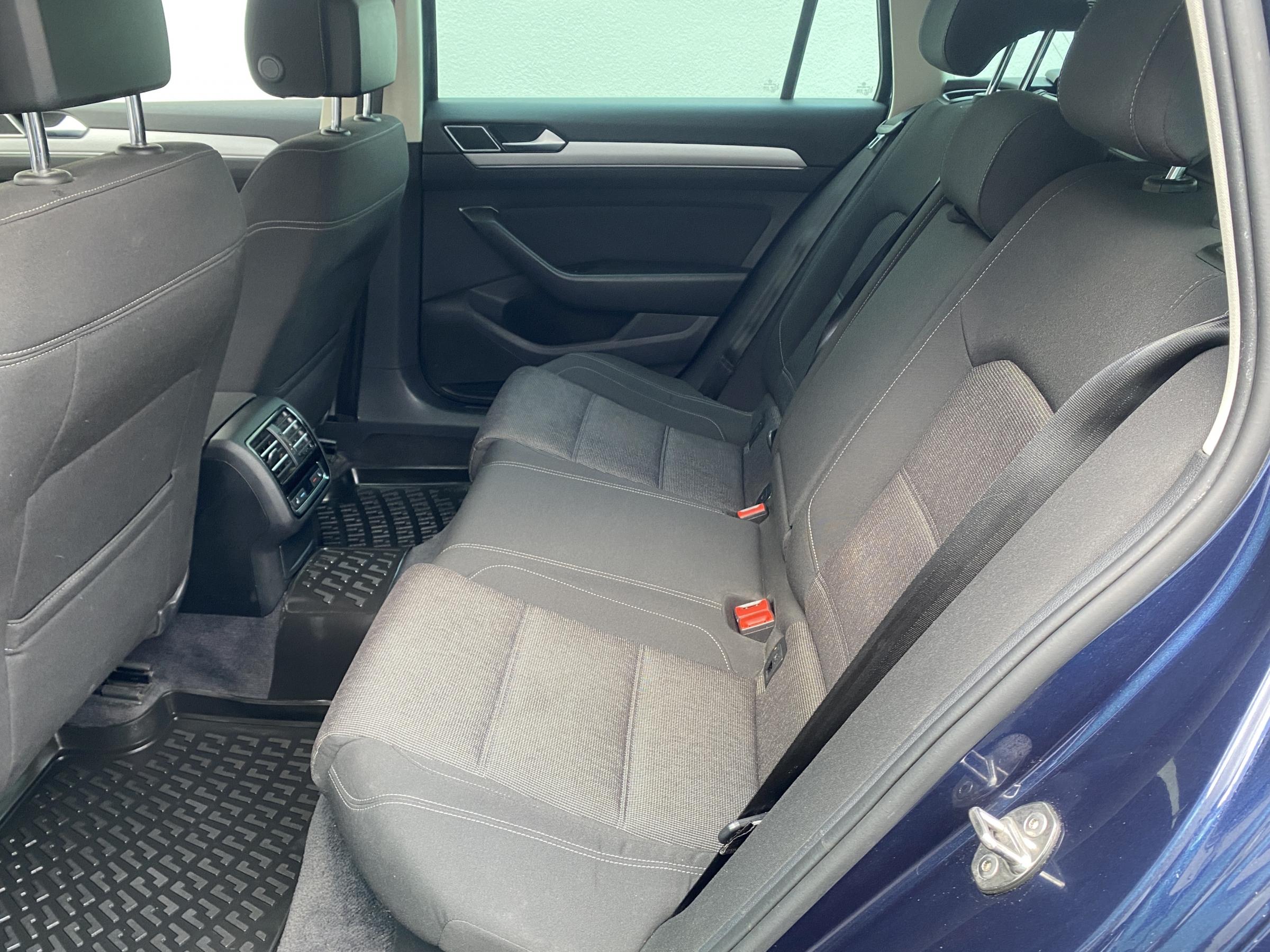 Volkswagen Passat, 2015 - pohled č. 10