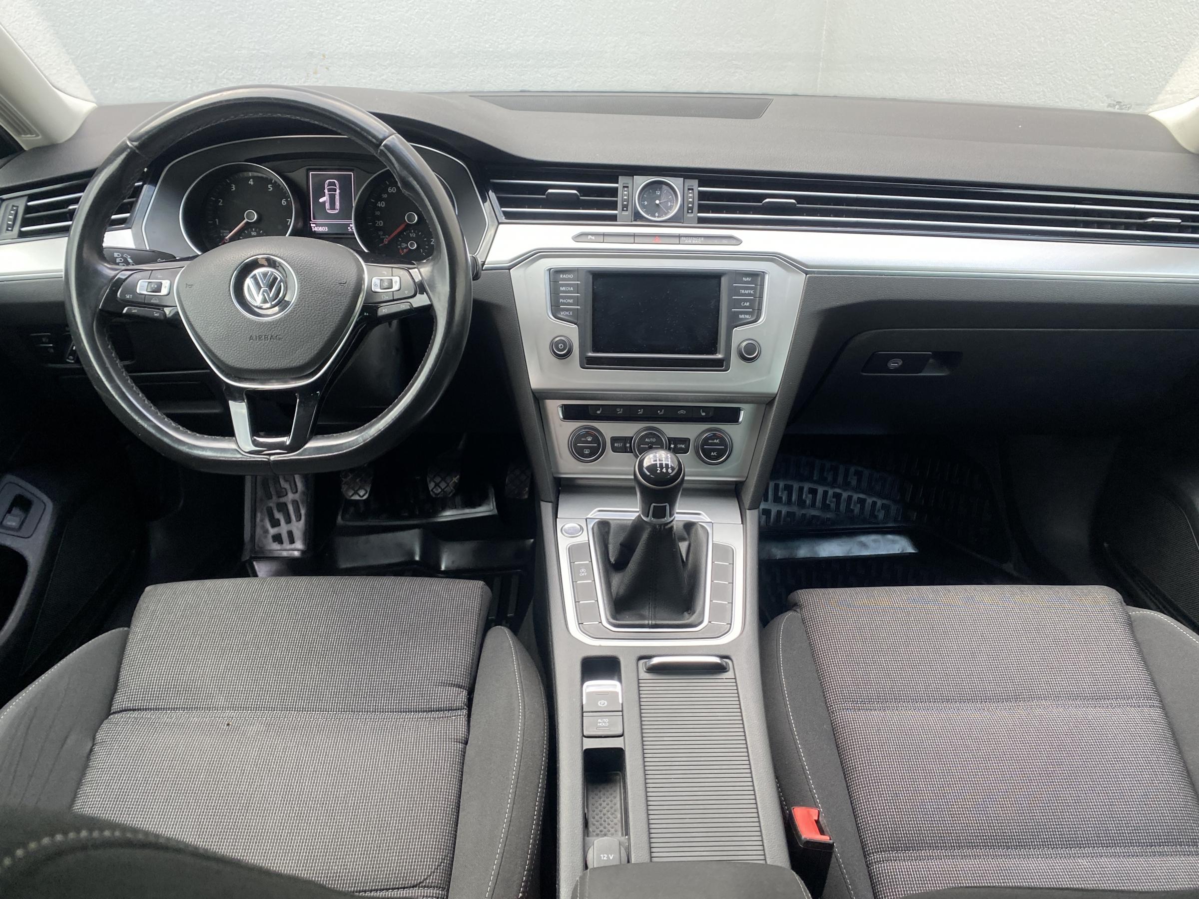 Volkswagen Passat, 2015 - pohled č. 8