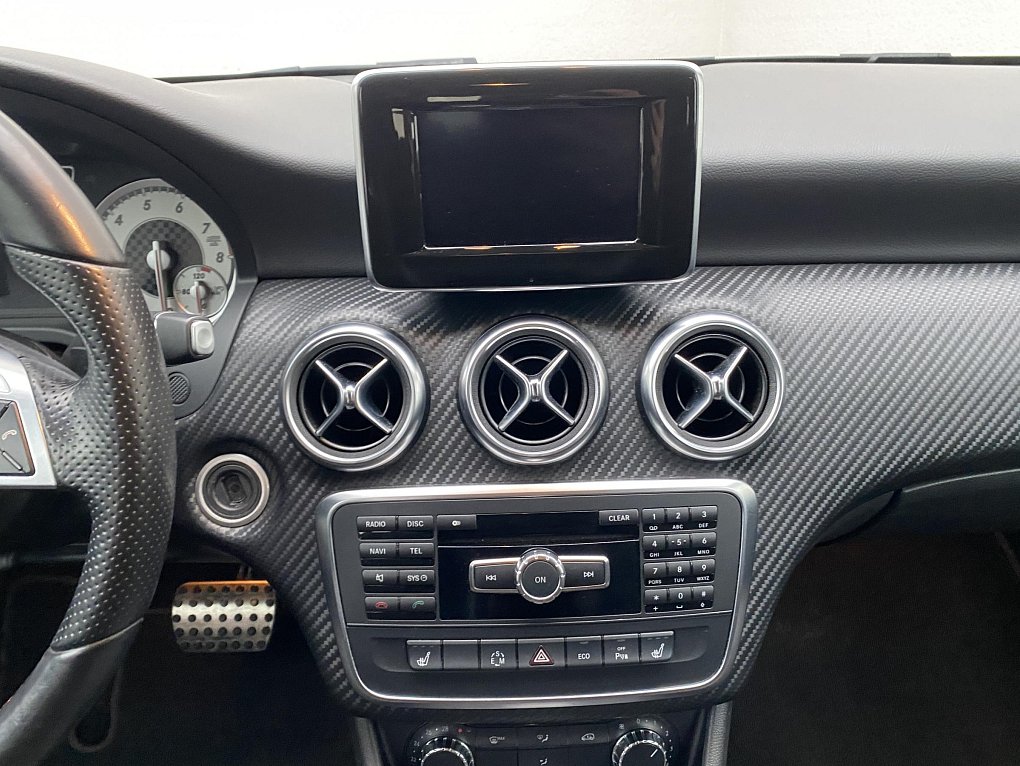 Mercedes-Benz Třída A 2.0 i  A250 AMG paket