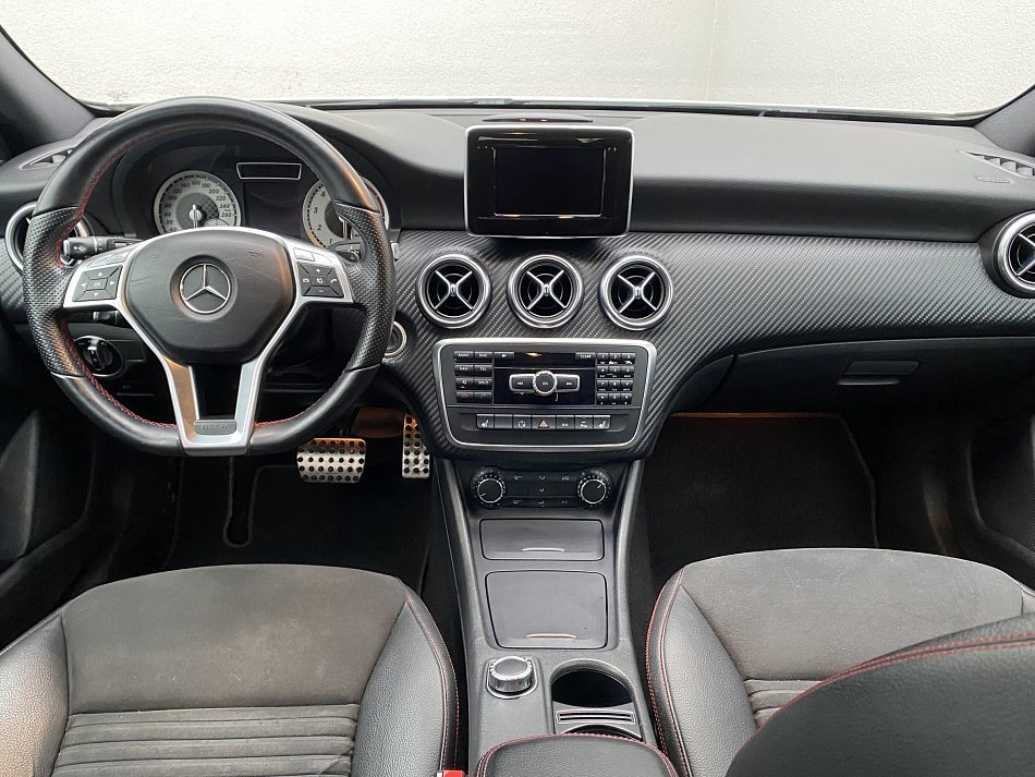 Mercedes-Benz Třída A 2.0i  A250 AMG paket