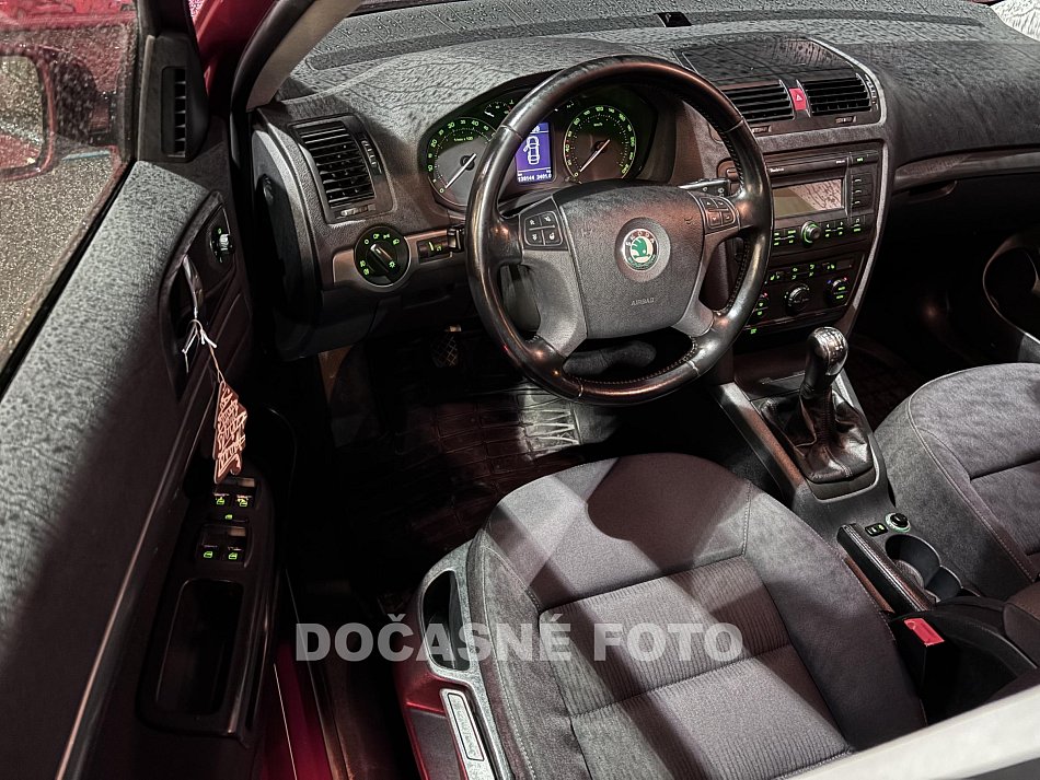 Škoda Octavia II 1.6FSi Elegance