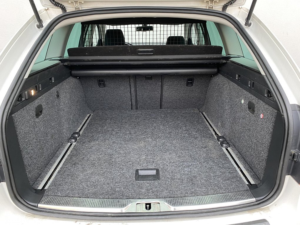 Škoda Superb II 2.0 TDi Exclusive