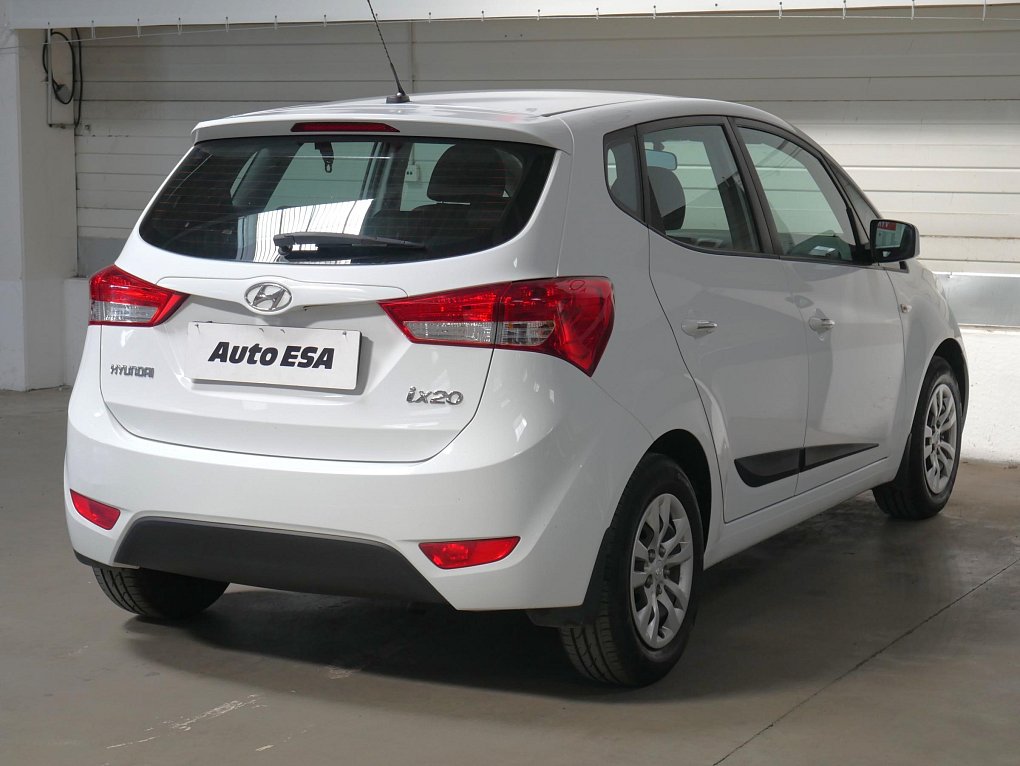 Hyundai Ix20 1.4i 