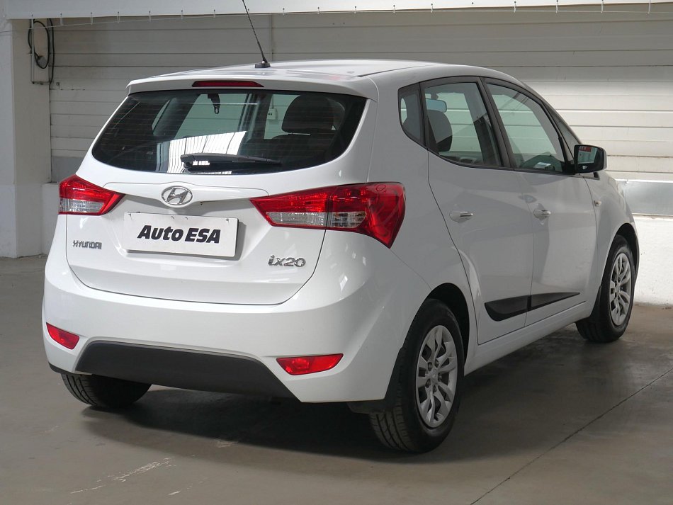 Hyundai Ix20 1.4i 
