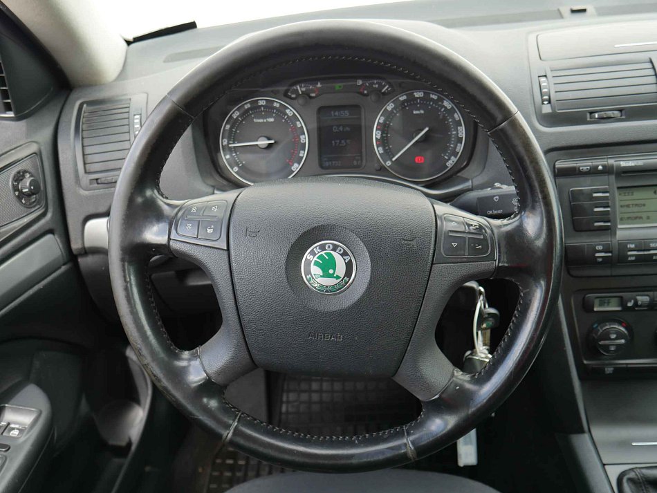 Škoda Octavia II 2.0TDi Elegance