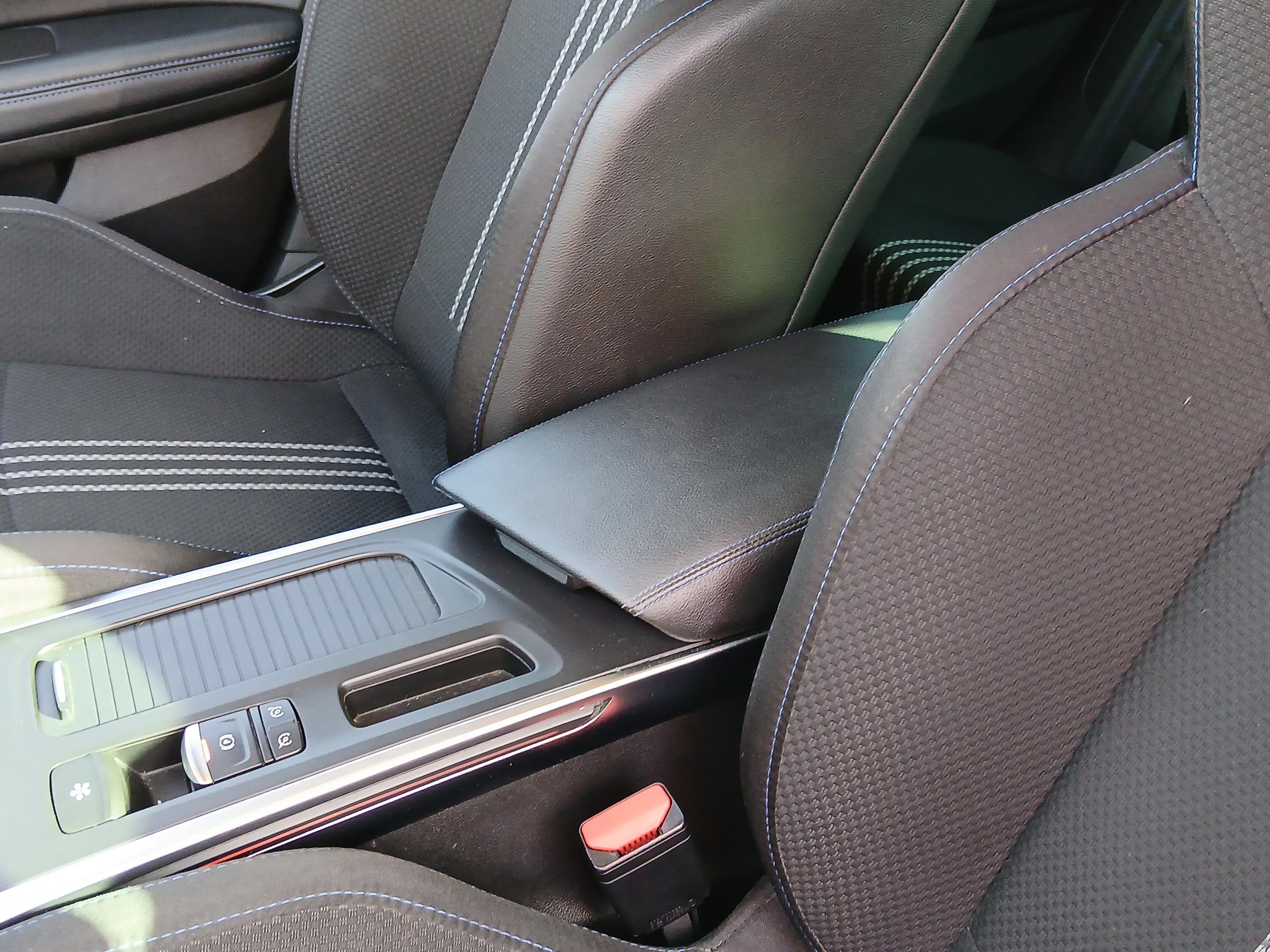 Renault Mégane, 2016 - pohled č. 24