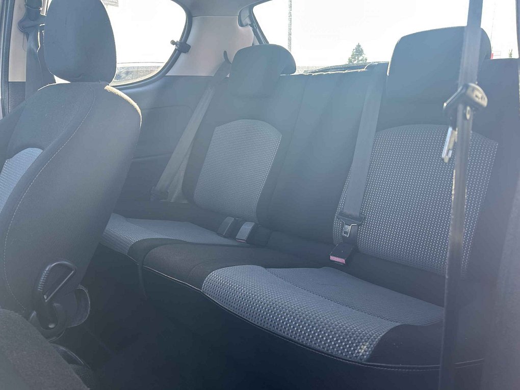 Peugeot 206 1.1i 
