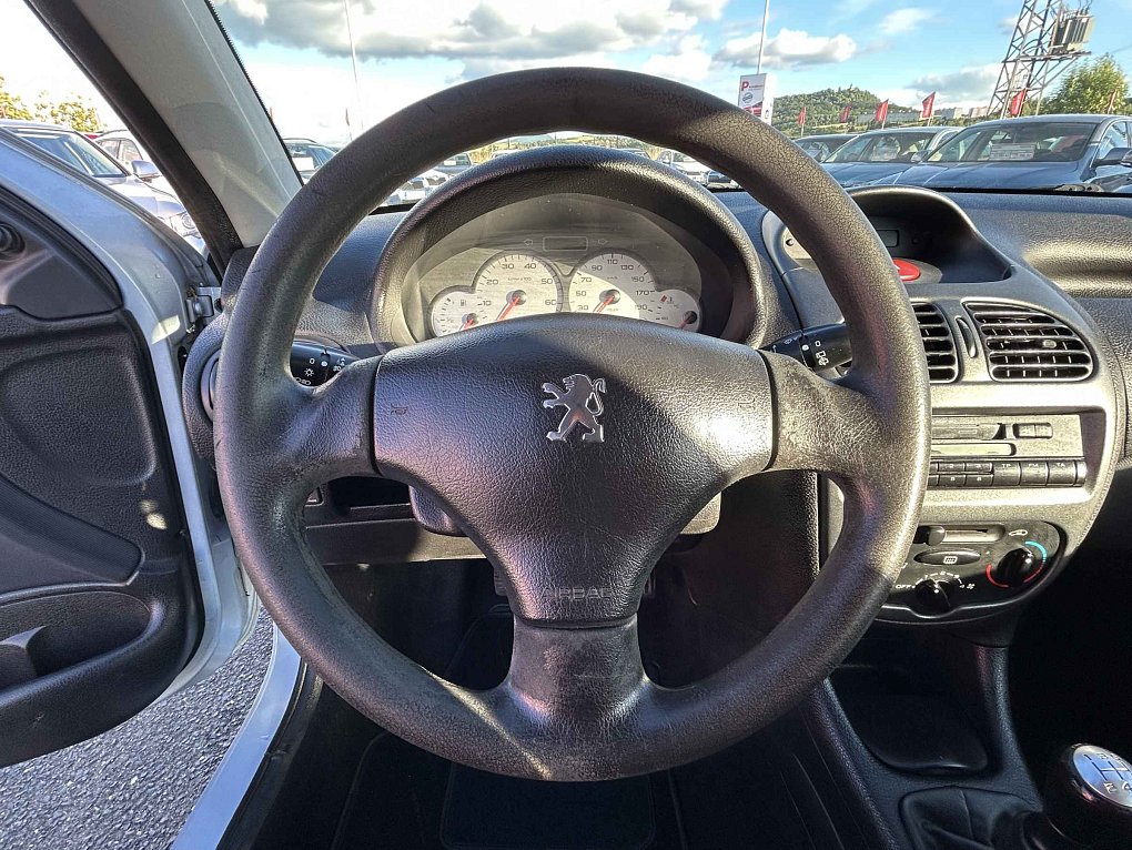 Peugeot 206 1.1i 