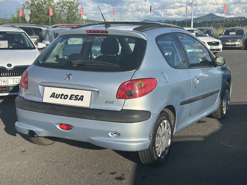 Peugeot 206 1.1i 
