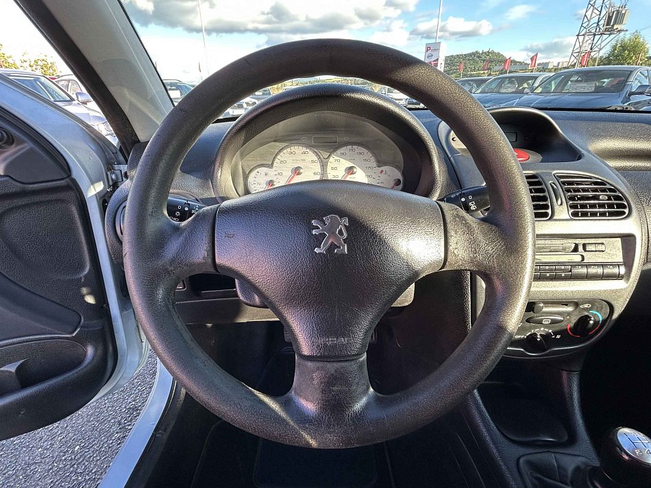 Peugeot 206 1.1i 