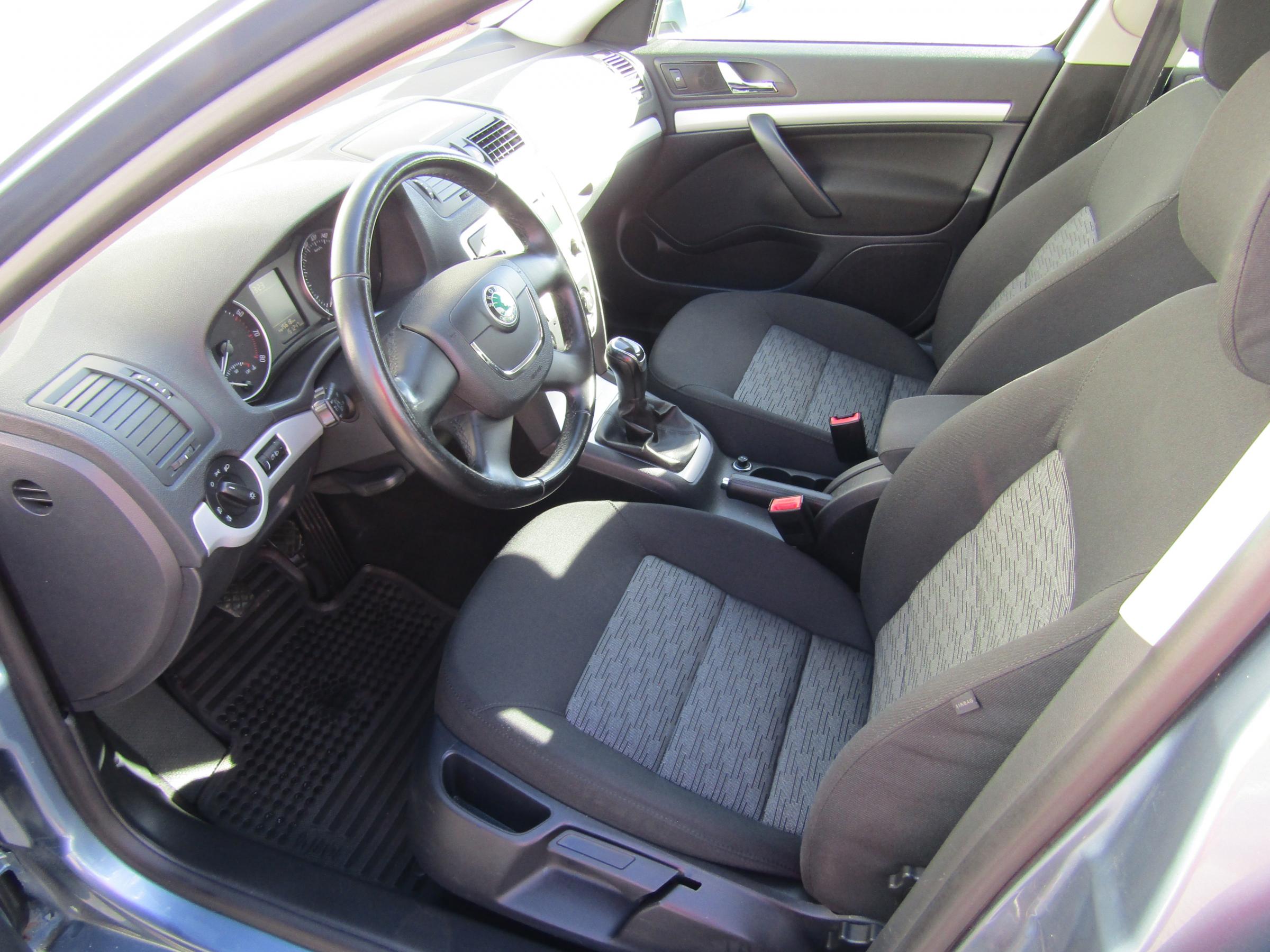 Škoda Octavia, 2011 - pohled č. 8