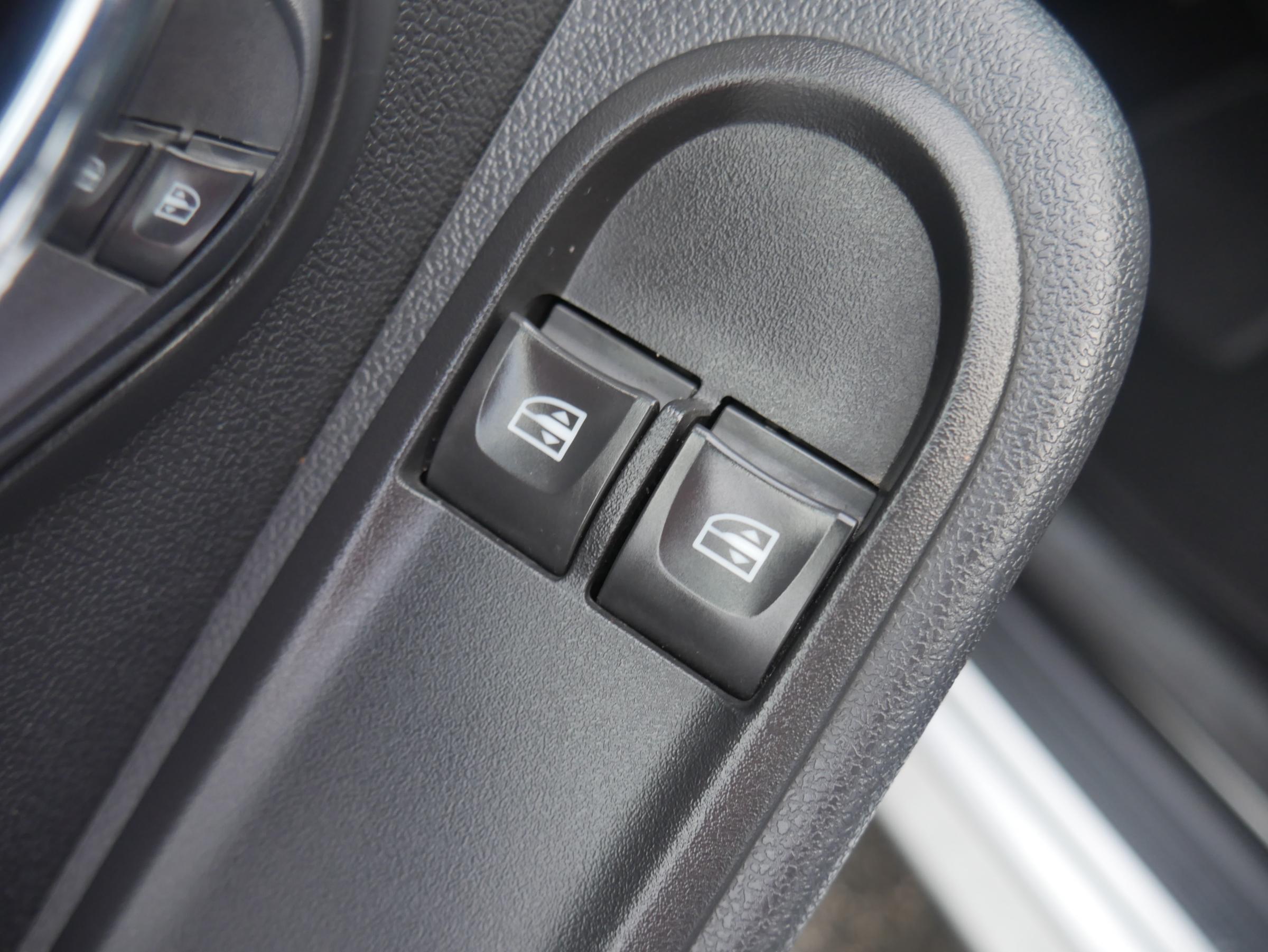 Dacia Duster, 2014 - pohled č. 12